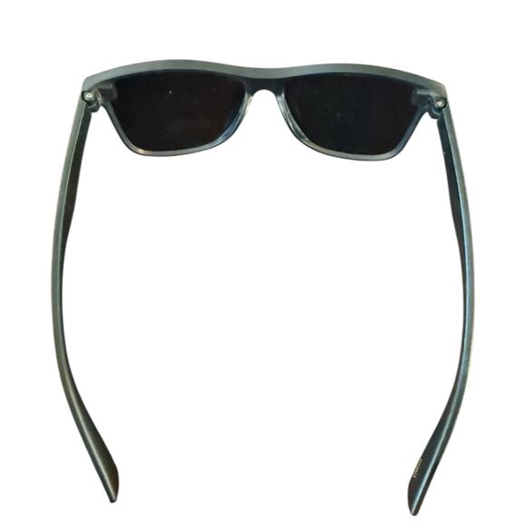 Black Framed Mens Sunglasses Ultraviolet Protection - Picture 3 of 5